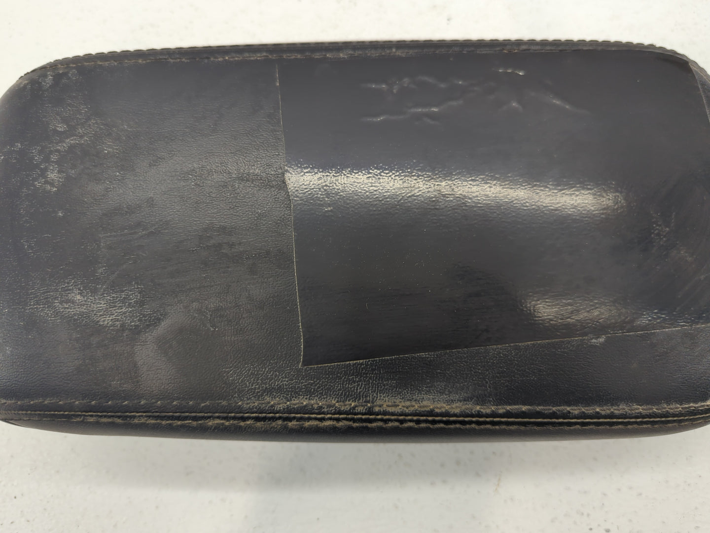 2013 Chrysler 200 Center Console Armrest Cover Lid - Oemusedautoparts1.com