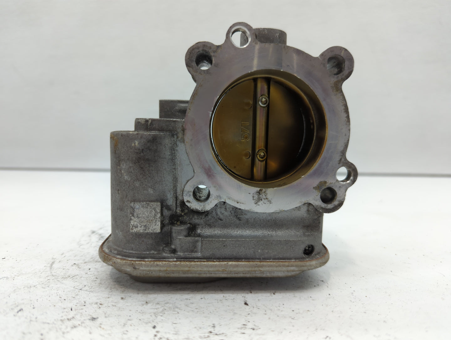 2011-2014 Chrysler 200 Throttle Body Fits Fits 2007 2008 2009 2010 2011 2012 2013 2014 2015 2016 2017 2018 OEM Used Auto Par