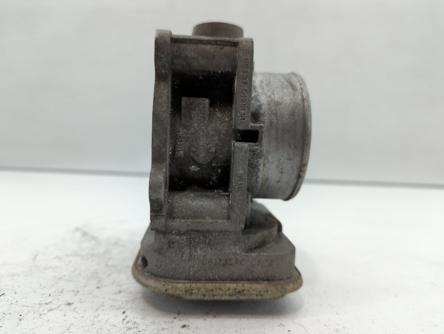 2011-2014 Chrysler 200 Throttle Body Fits Fits 2007 2008 2009 2010 2011 2012 2013 2014 2015 2016 2017 2018 OEM Used Auto Par