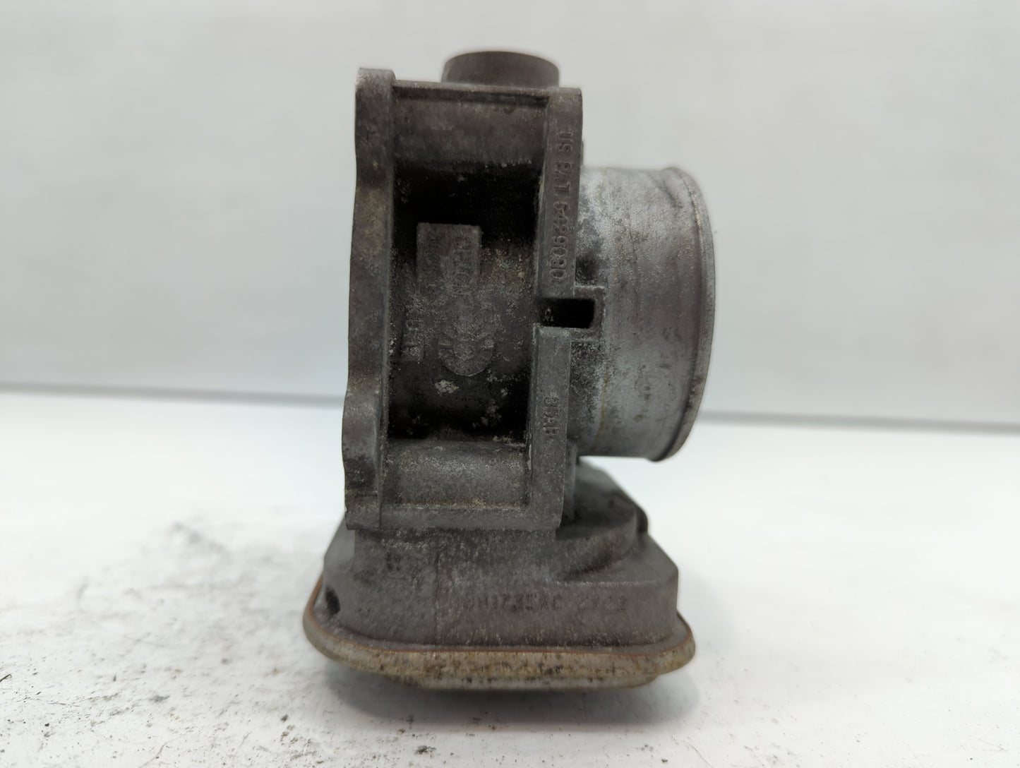 2011-2014 Chrysler 200 Throttle Body Fits Fits 2007 2008 2009 2010 2011 2012 2013 2014 2015 2016 2017 2018 OEM Used Auto Par