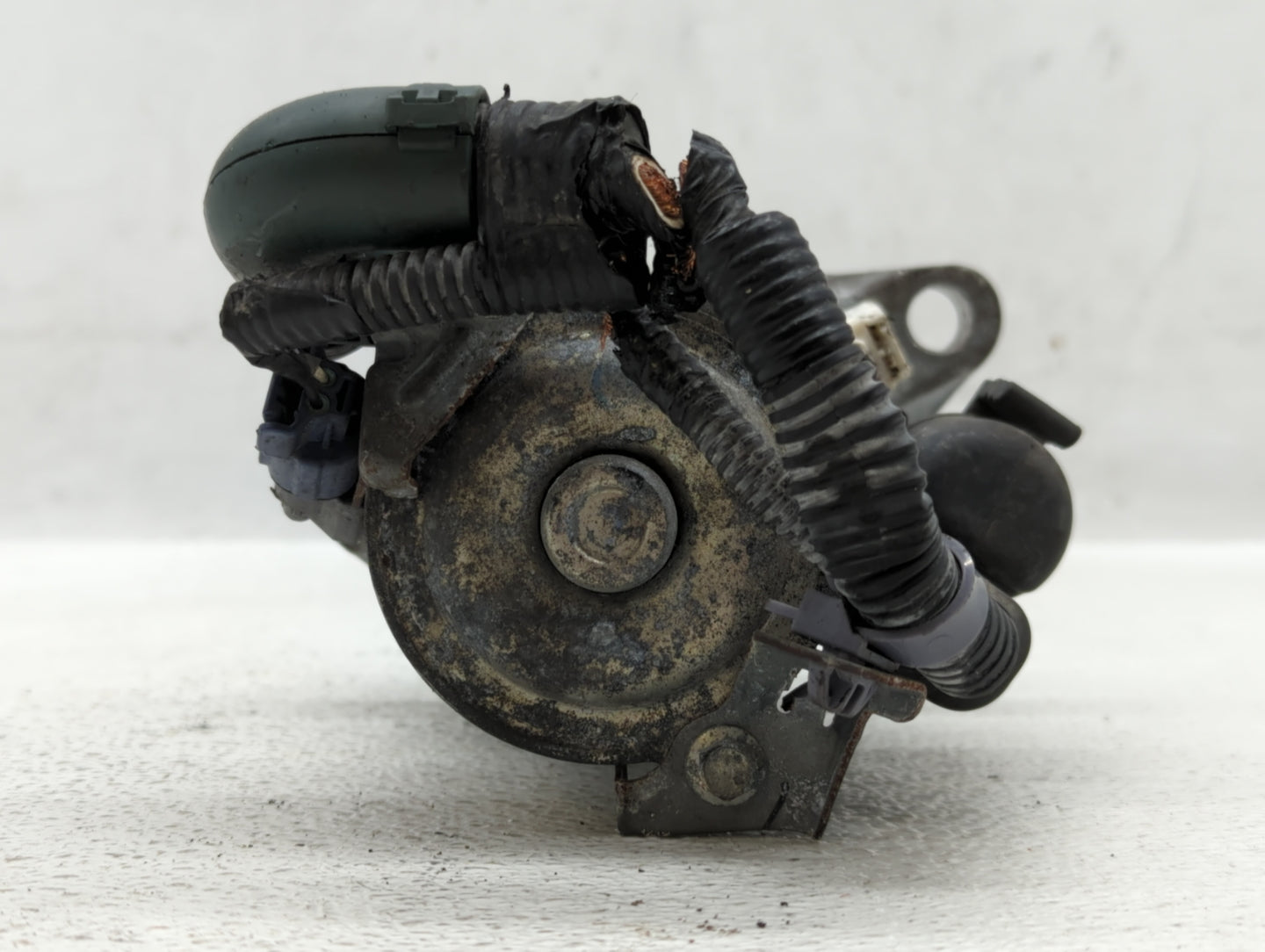 2011-2014 Chrysler 200 Car Starter Motor Solenoid OEM P/N:SM-74014 Fits Fits 2011 2012 2013 2014 OEM Used Auto Parts - Oemus