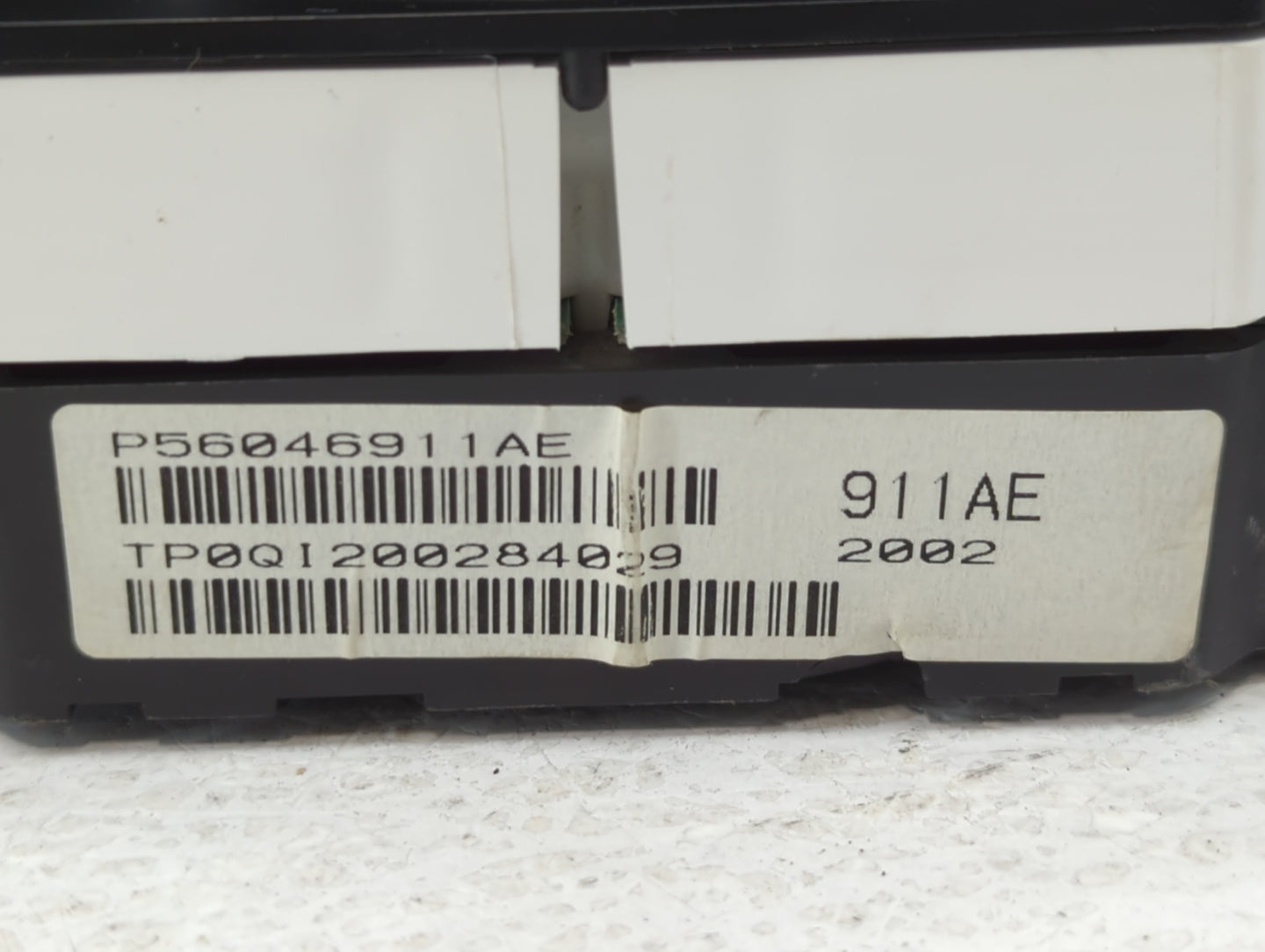2011-2014 Chrysler 200 Instrument Cluster Speedometer Gauges P/N:P56046911AE Fits Fits 2011 2012 2013 2014 OEM Used Auto Par