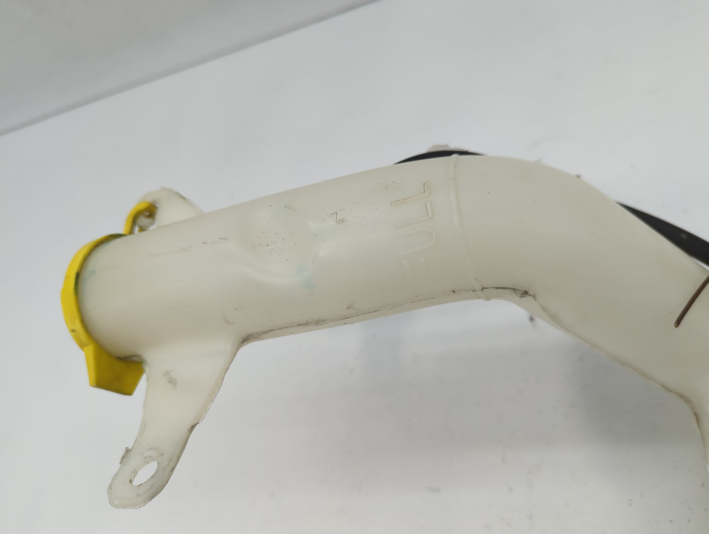 2011-2014 Chrysler 200 Windshield Washer Fluid Reservoir Bottle Oem - Oemusedautoparts1.com