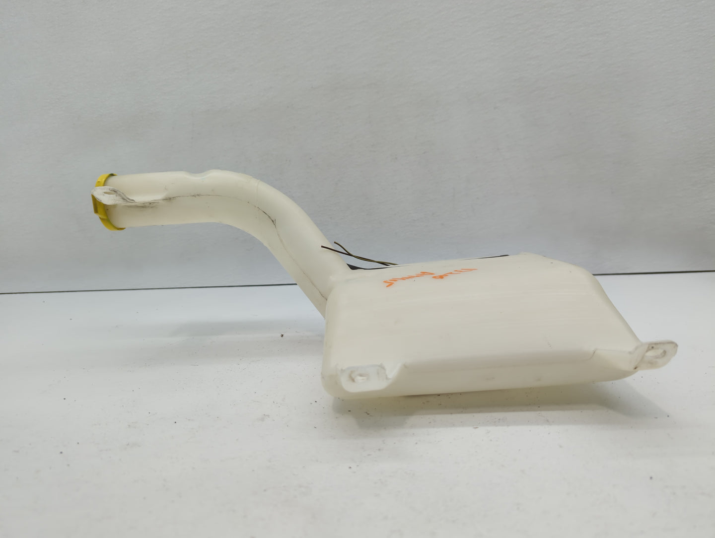 2011-2014 Chrysler 200 Windshield Washer Fluid Reservoir Bottle Oem - Oemusedautoparts1.com