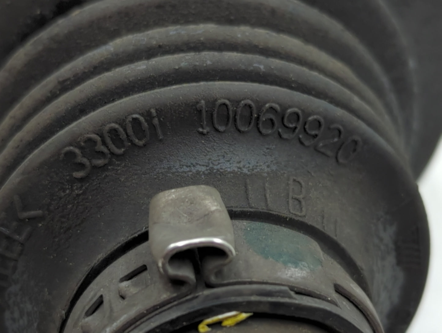 2011-2014 Chrysler 200 Axle Shaft Front Driver Cv C/v - Oemusedautoparts1.com