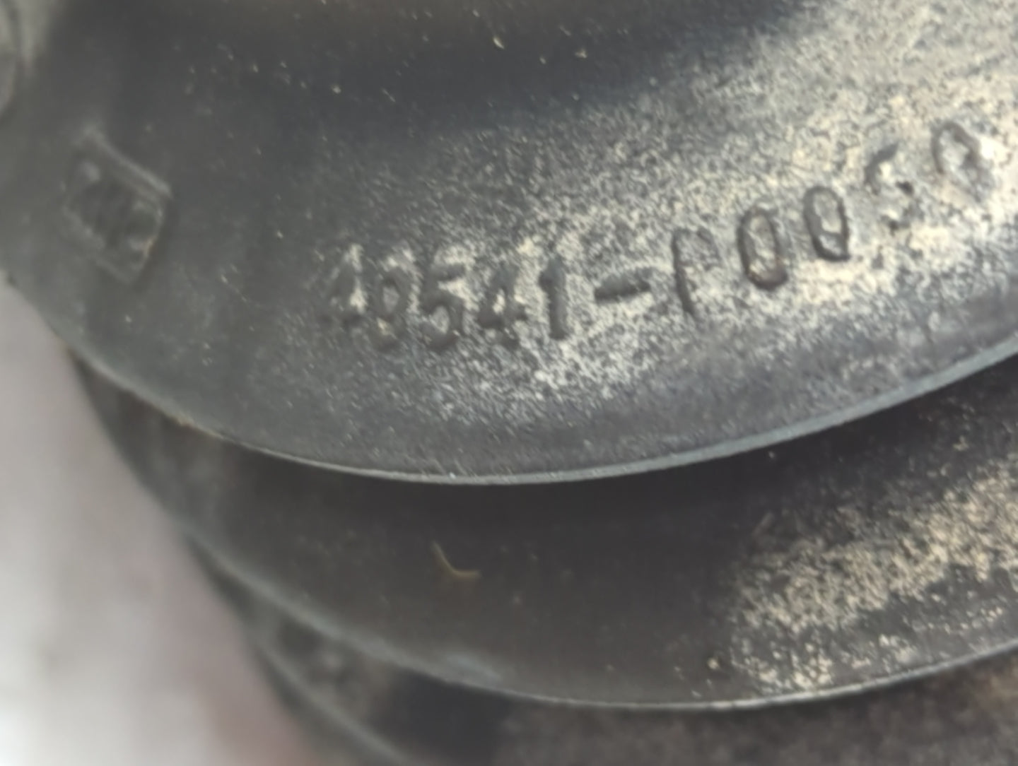 2011-2014 Chrysler 200 Axle Shaft Front Driver Cv C/v - Oemusedautoparts1.com