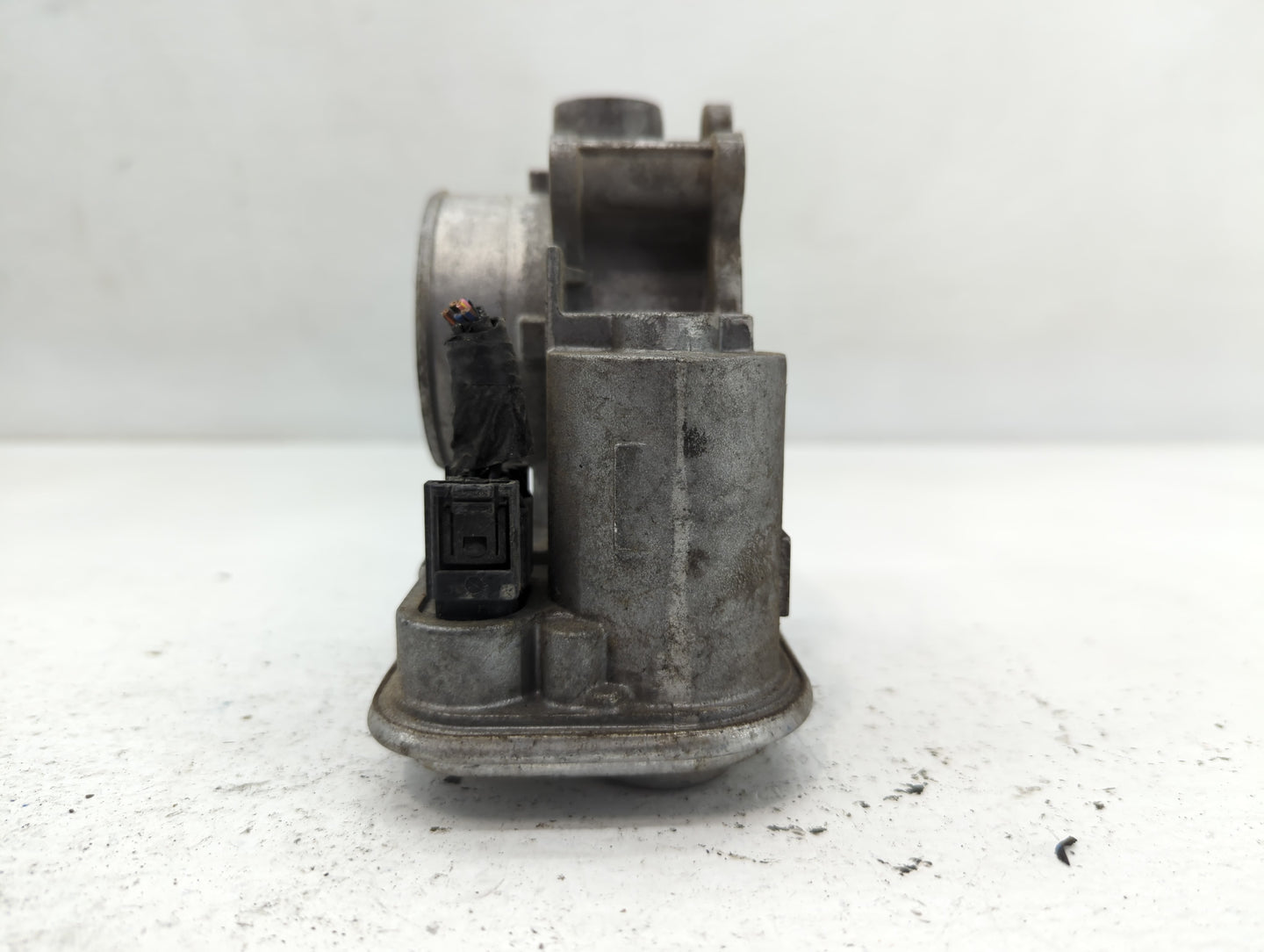 2011-2014 Chrysler 200 Throttle Body P/N:35AB 04891735AC 3076 Fits OEM Used Auto Parts - Oemusedautoparts1.com