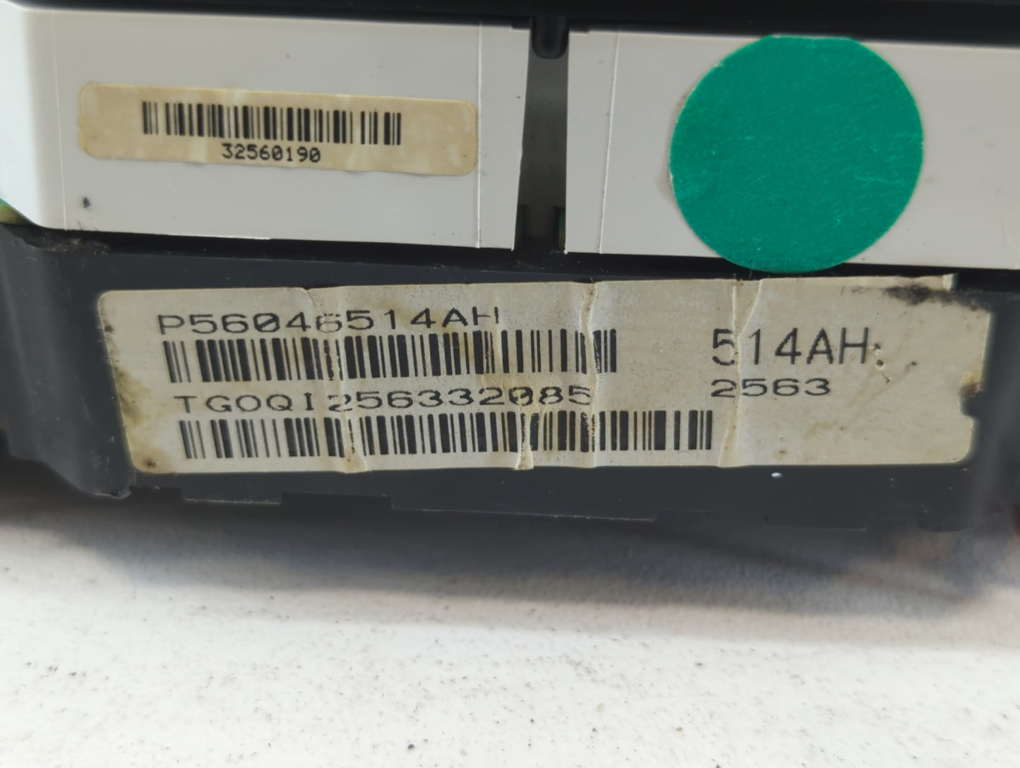 2011-2014 Chrysler 200 Instrument Cluster Speedometer Gauges P/N:P56046514AH Fits Fits 2011 2012 2013 2014 OEM Used Auto Par