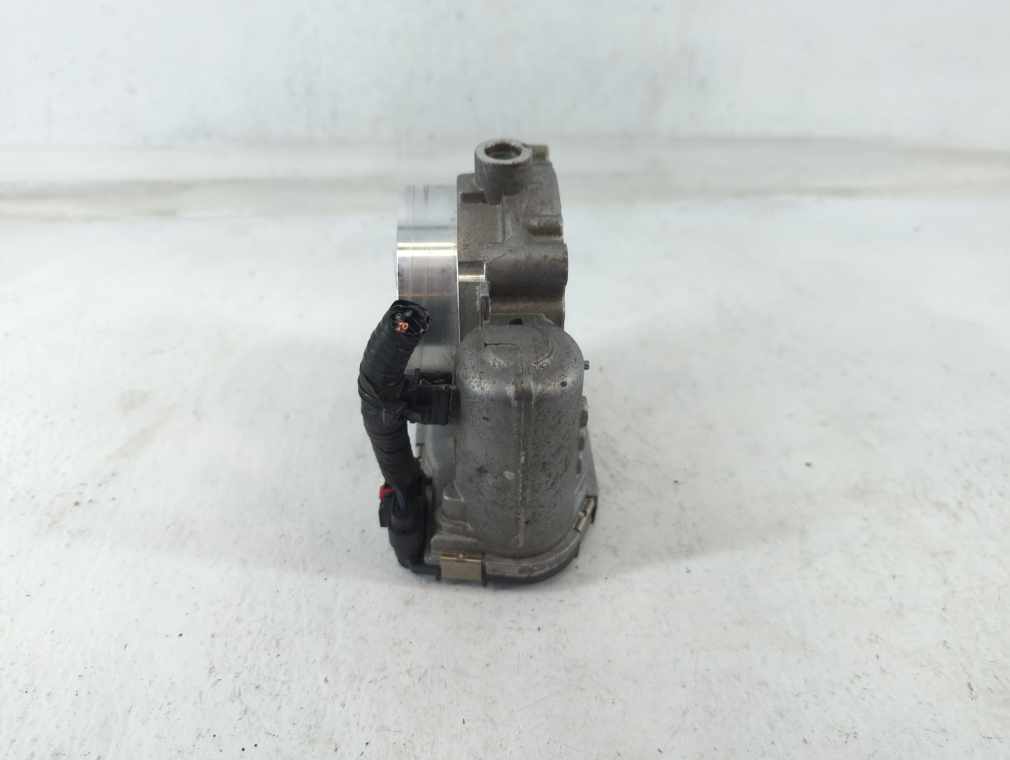 2011-2017 Chrysler 200 Throttle Body P/N:0 280 750 770 05184349AC Fits OEM Used Auto Parts - Oemusedautoparts1.com