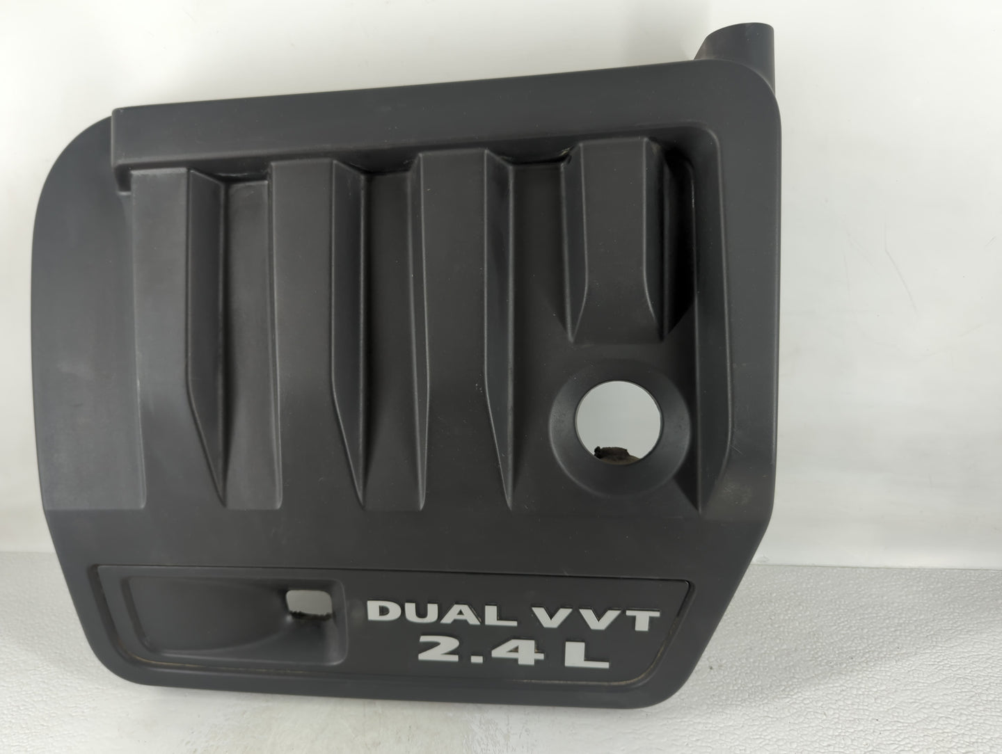 2013 Chrysler 200 Engine Cover - Oemusedautoparts1.com