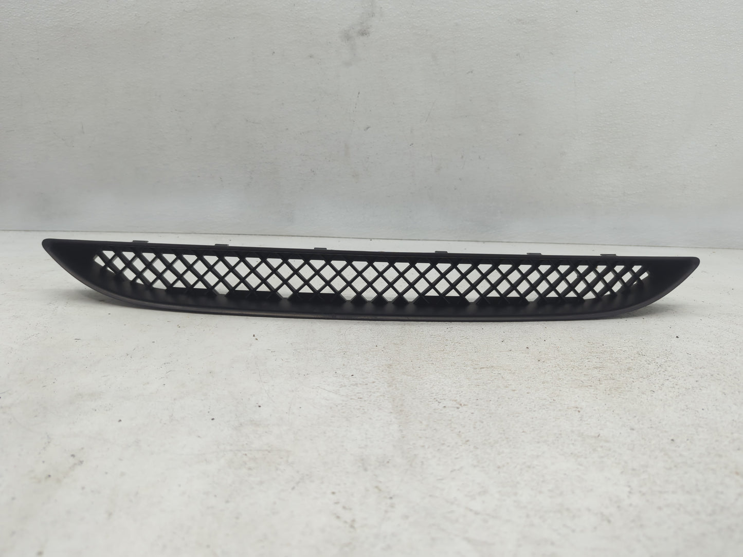 2011-2014 Chrysler 200 Front Grille Bumper Not Included - Oemusedautoparts1.com