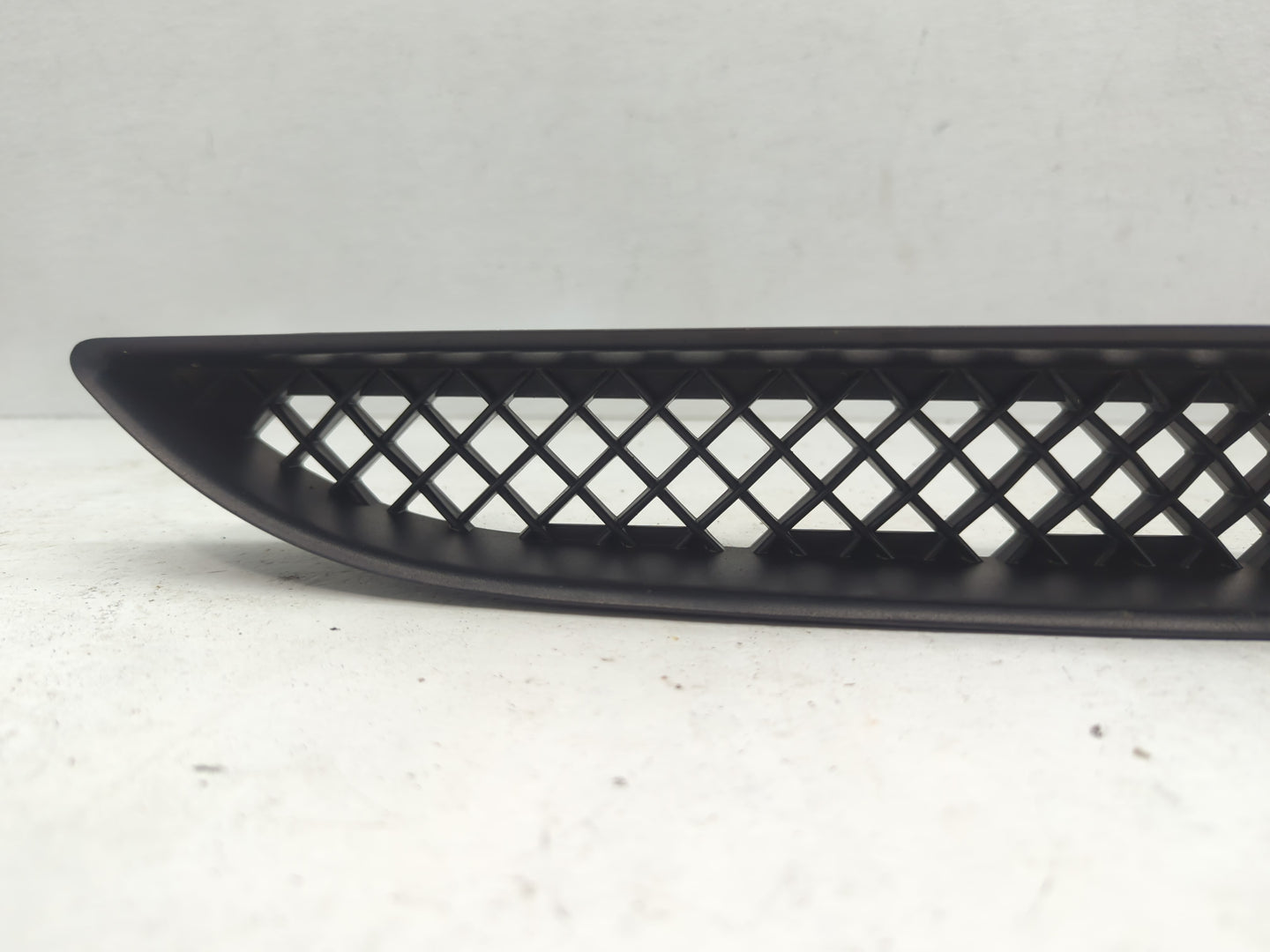 2011-2014 Chrysler 200 Front Grille Bumper Not Included - Oemusedautoparts1.com