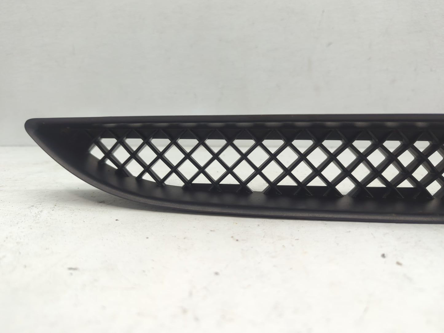 2011-2014 Chrysler 200 Front Grille Bumper Not Included - Oemusedautoparts1.com
