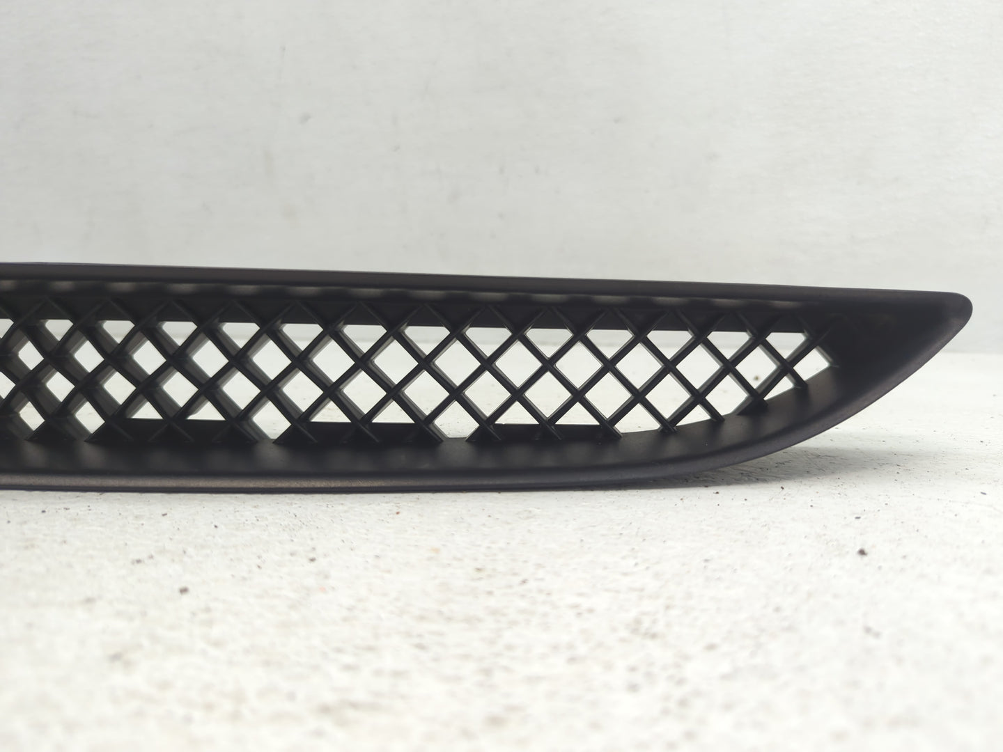 2011-2014 Chrysler 200 Front Grille Bumper Not Included - Oemusedautoparts1.com