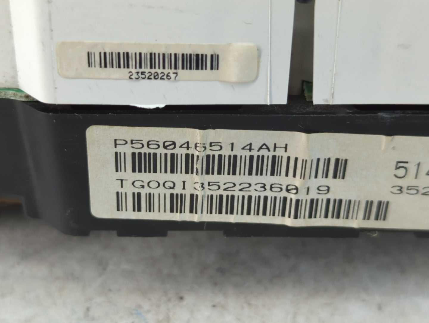 2011-2014 Chrysler 200 Instrument Cluster Speedometer Gauges P/N:P56046514AH Fits Fits 2011 2012 2013 2014 OEM Used Auto Par