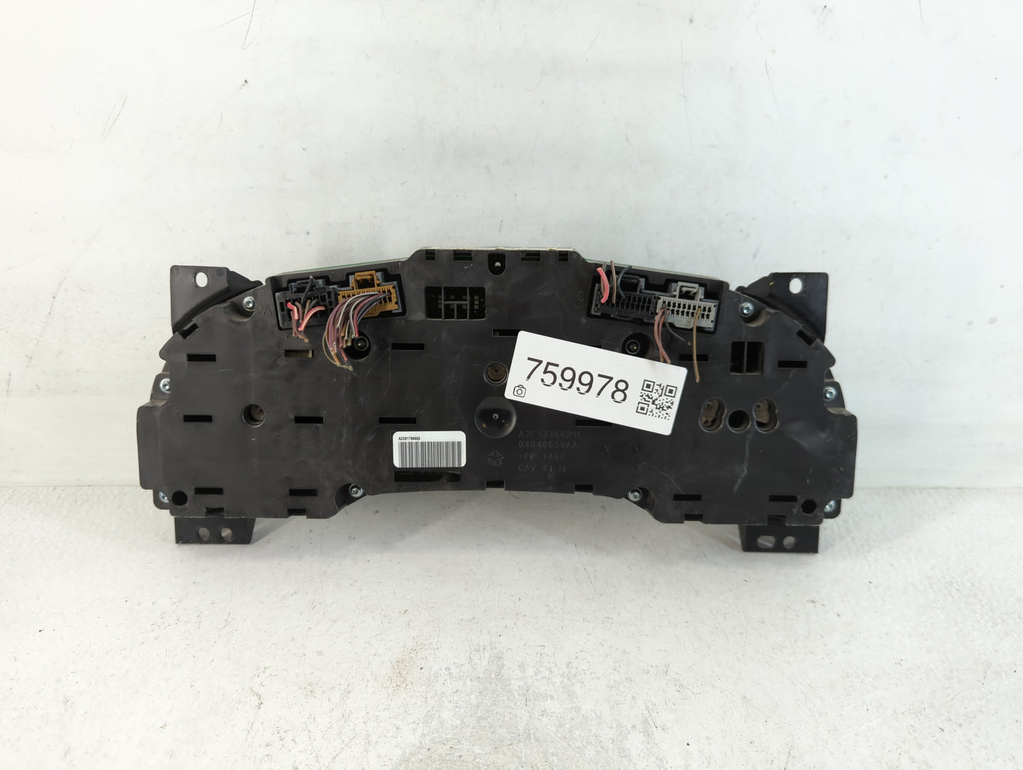 2011-2014 Chrysler 200 Instrument Cluster Speedometer Gauges P/N:P56046514AH Fits Fits 2011 2012 2013 2014 OEM Used Auto Par