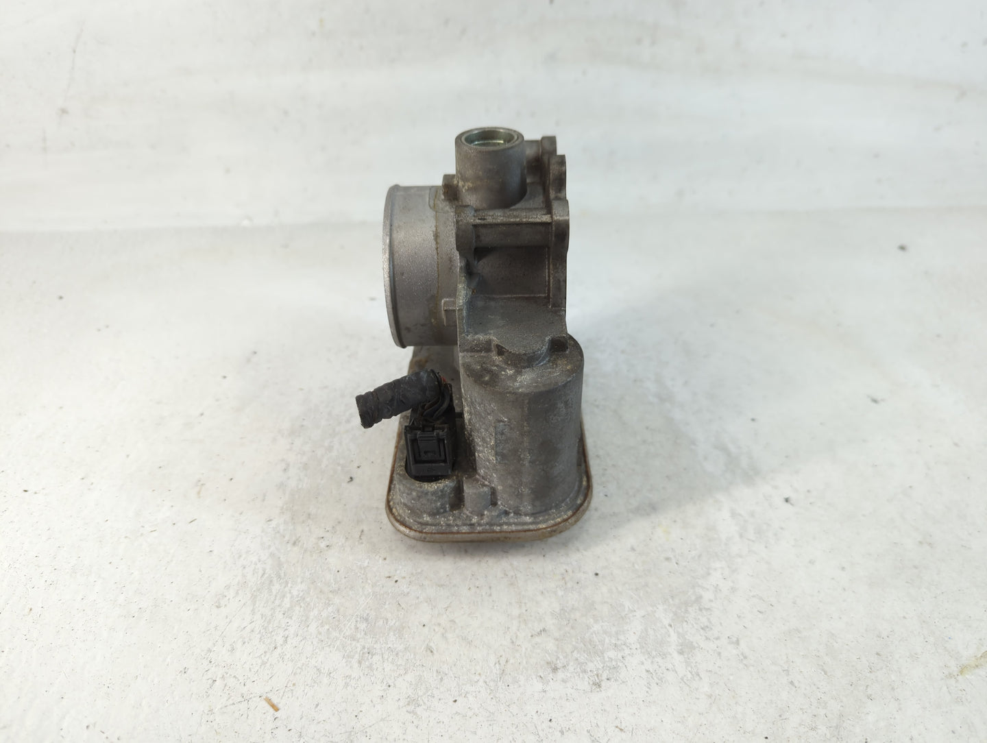 2011-2014 Chrysler 200 Throttle Body Fits Fits 2007 2008 2009 2010 2011 2012 2013 2014 2015 2016 2017 2018 OEM Used Auto Par