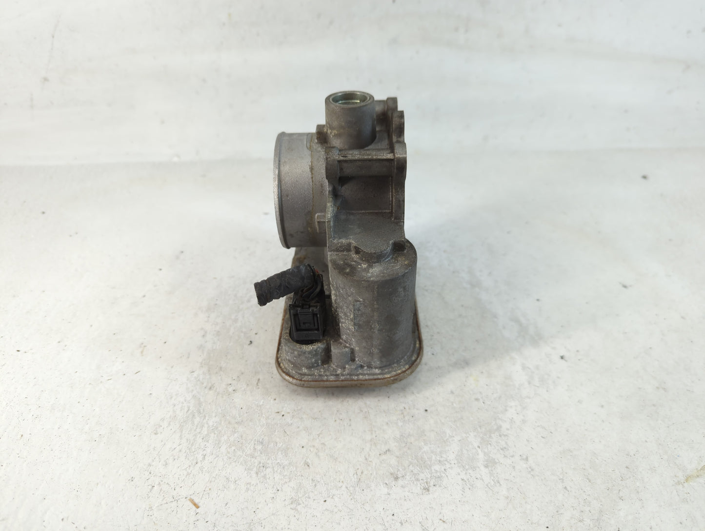 2011-2014 Chrysler 200 Throttle Body Fits Fits 2007 2008 2009 2010 2011 2012 2013 2014 2015 2016 2017 2018 OEM Used Auto Par