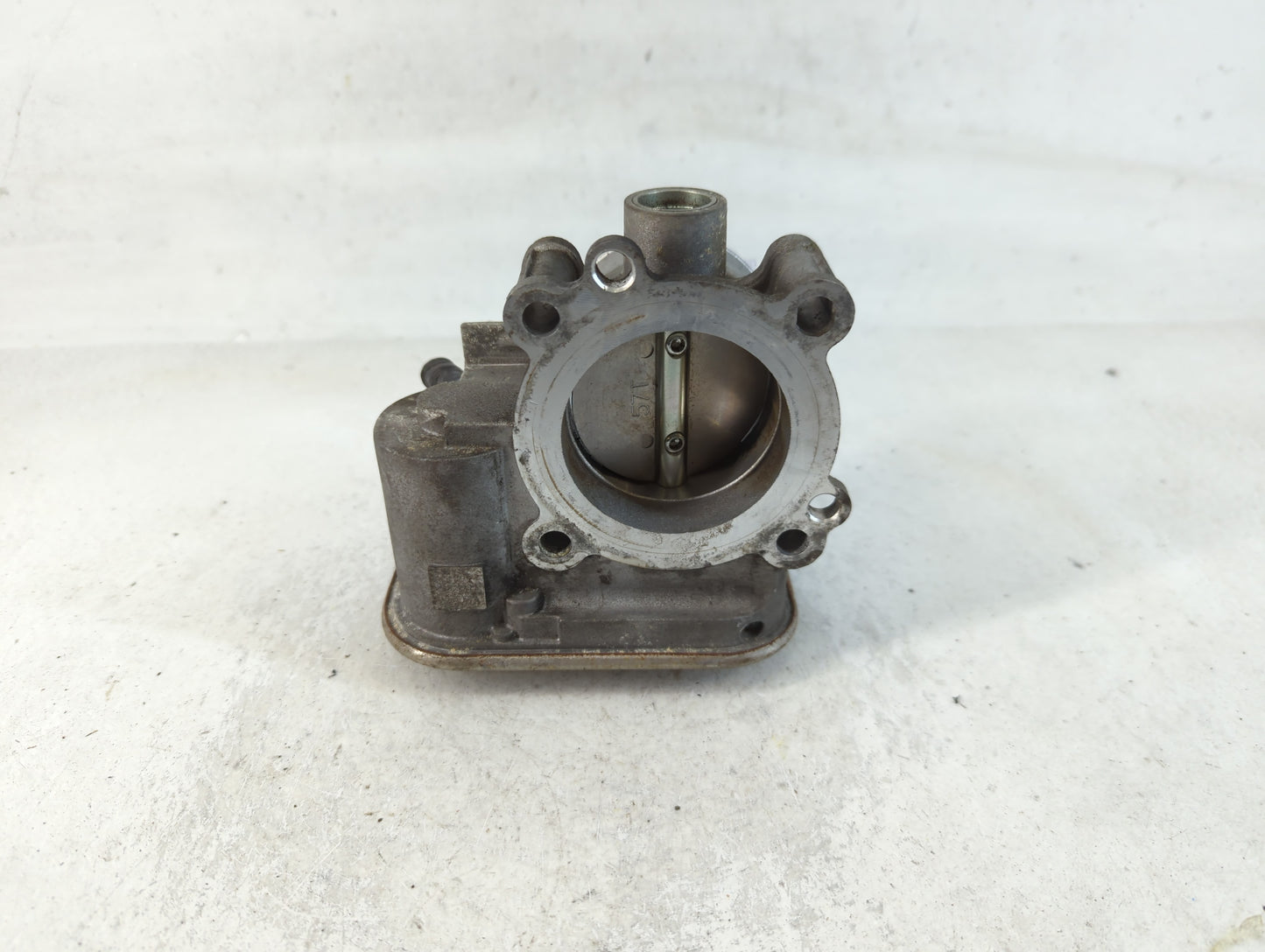 2011-2014 Chrysler 200 Throttle Body Fits Fits 2007 2008 2009 2010 2011 2012 2013 2014 2015 2016 2017 2018 OEM Used Auto Par