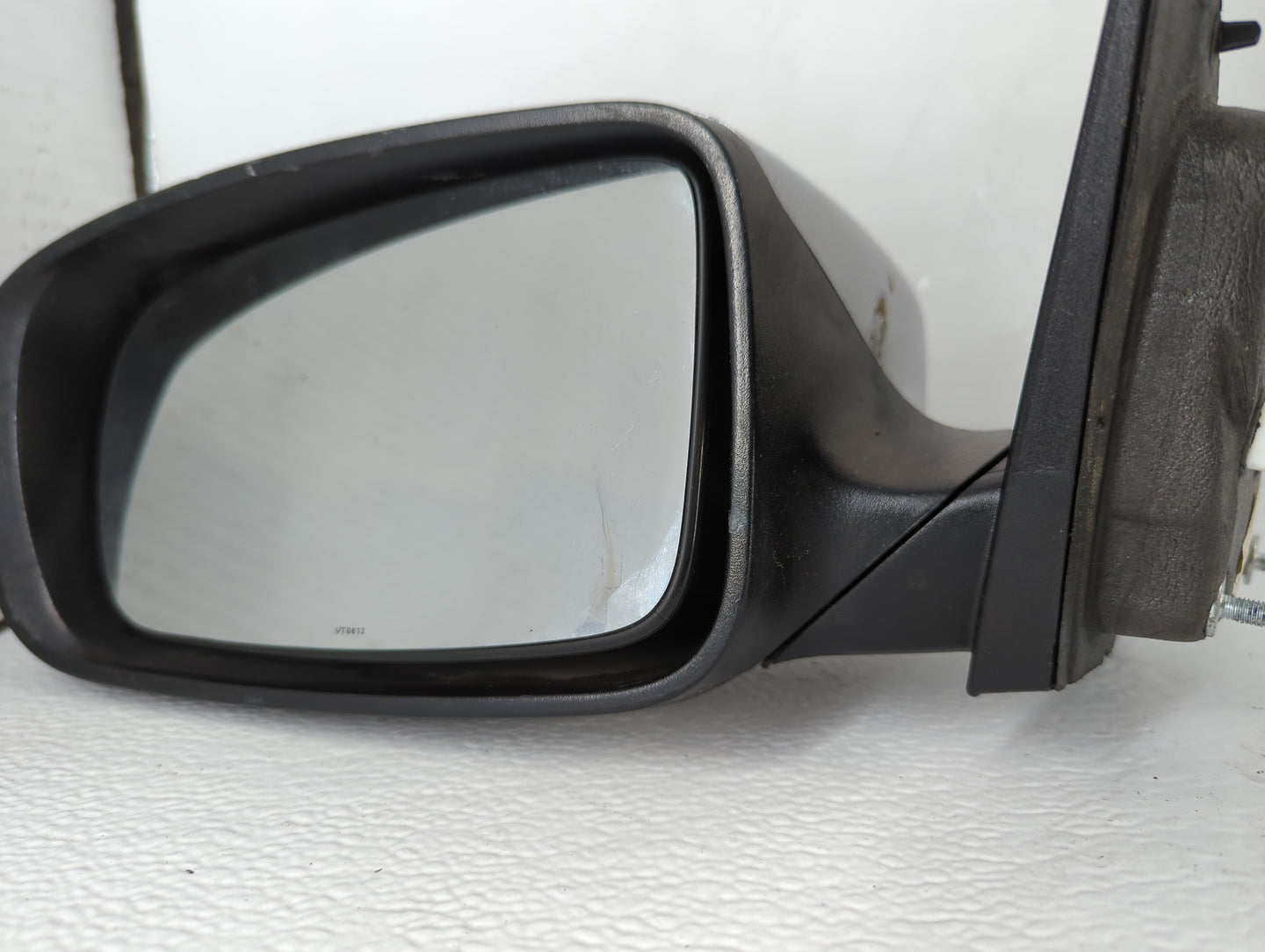 2013 Chrysler 200 Driver Side View Mirror - Left Door Mirror OEM Used - Oemusedautoparts1.com