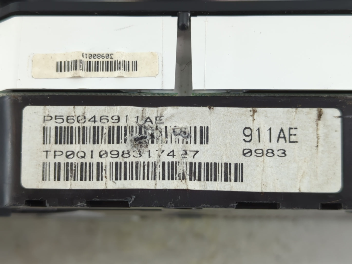 2011-2014 Chrysler 200 Instrument Cluster Speedometer Gauges P/N:P56046911AE Fits Fits 2011 2012 2013 2014 OEM Used Auto Par