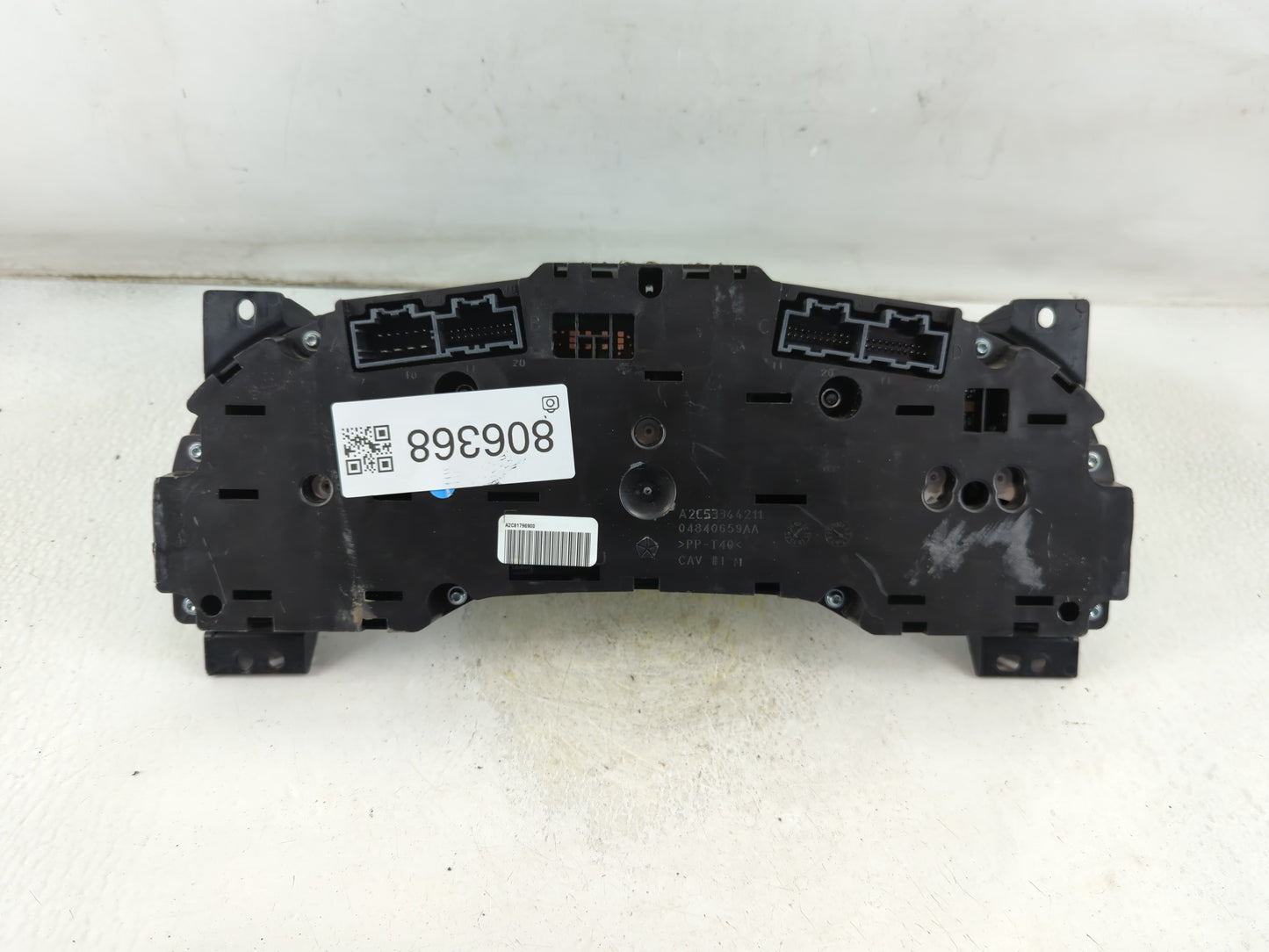 2011-2014 Chrysler 200 Instrument Cluster Speedometer Gauges P/N:P56046911AE Fits Fits 2011 2012 2013 2014 OEM Used Auto Par