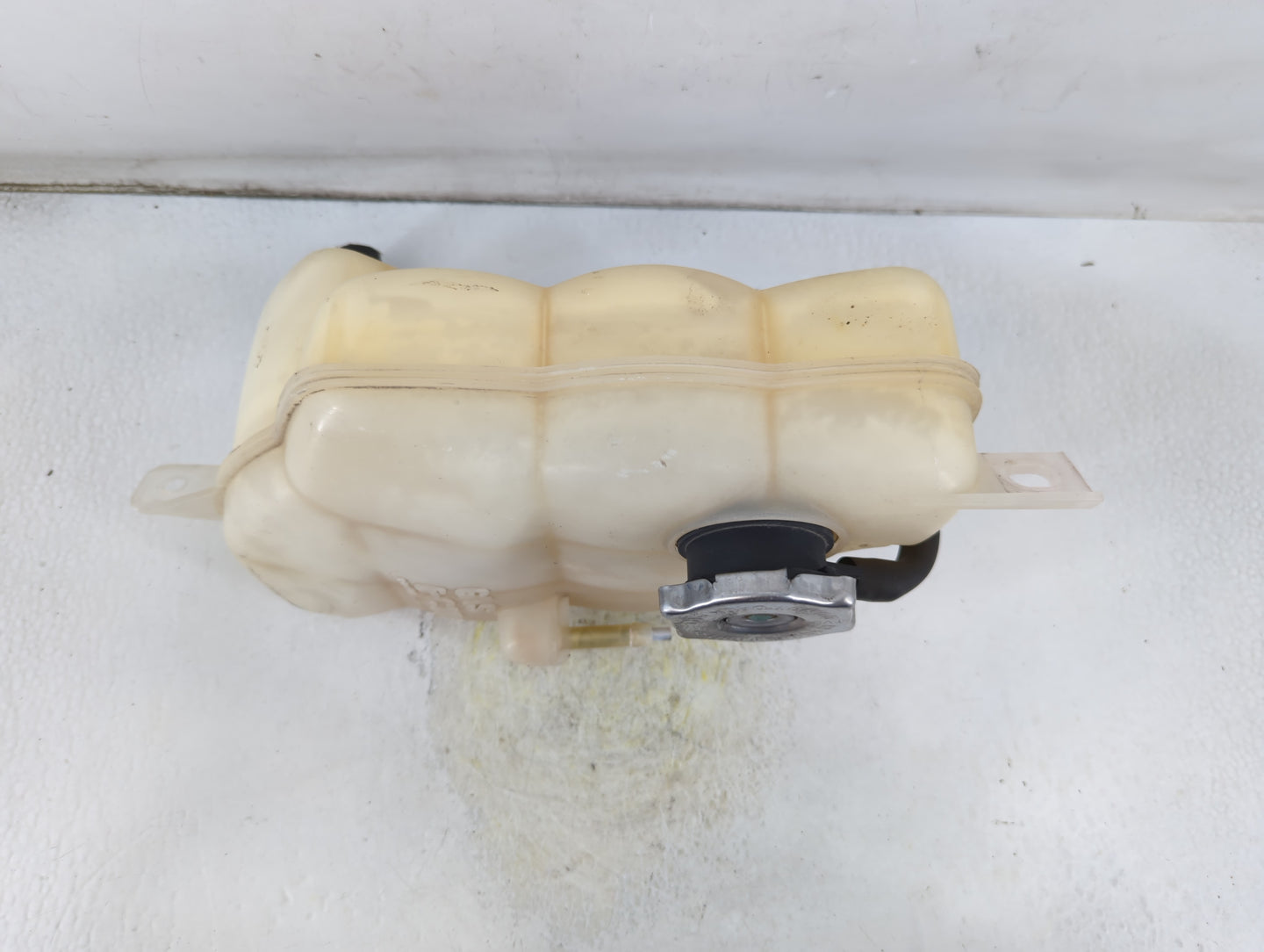 2013 Chrysler 200 Radiator Coolant Overflow Expansion Tank Bottle - Oemusedautoparts1.com