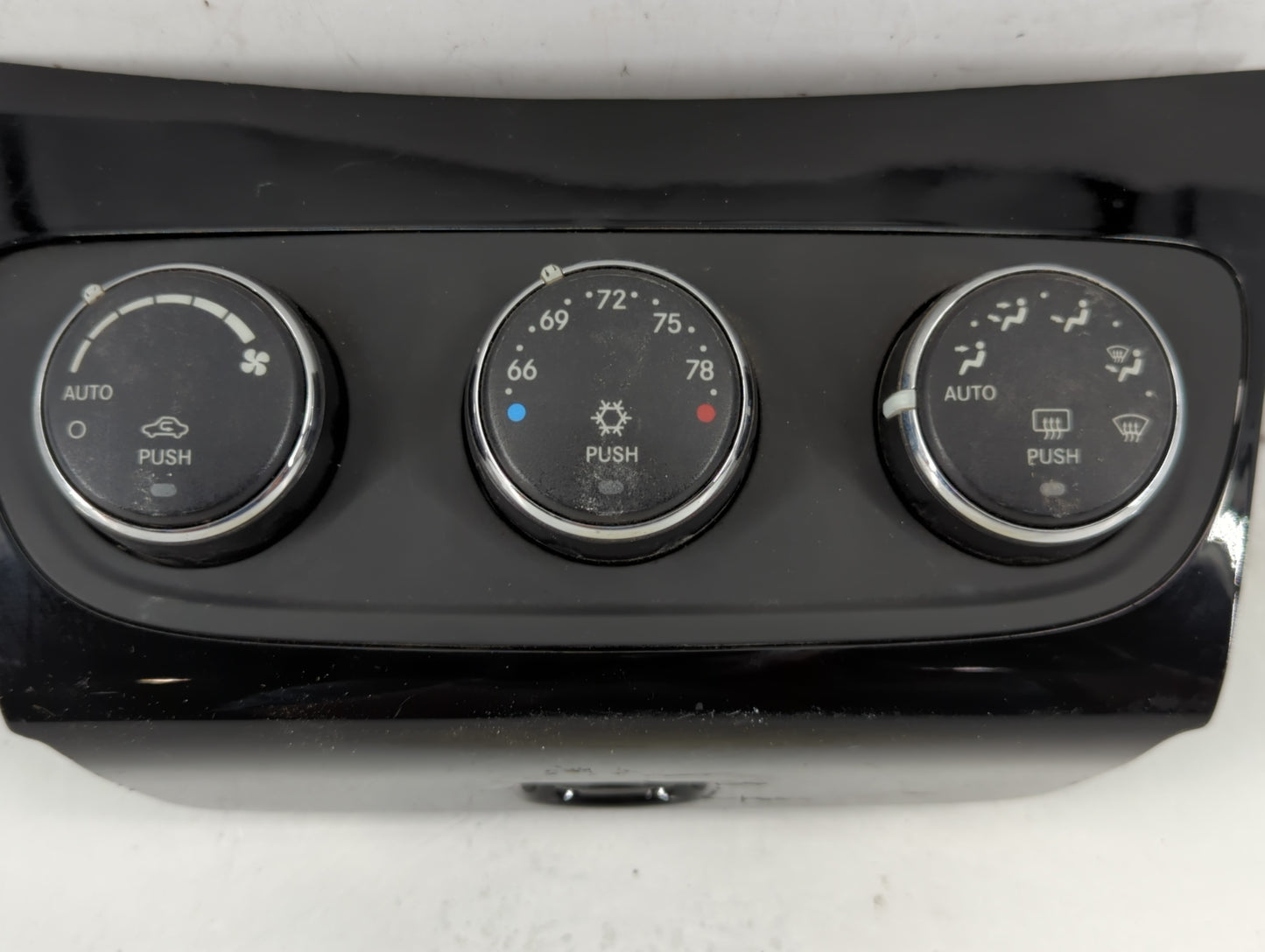 2013 Chrysler 200 Climate Control Module Temperature AC/Heater Replacement P/N:1111851X-07-HQ 22328394 Fits OEM Used Auto Pa