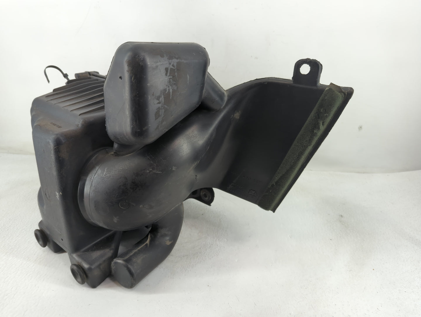 2013 Chrysler 200 Engine Cover - Oemusedautoparts1.com