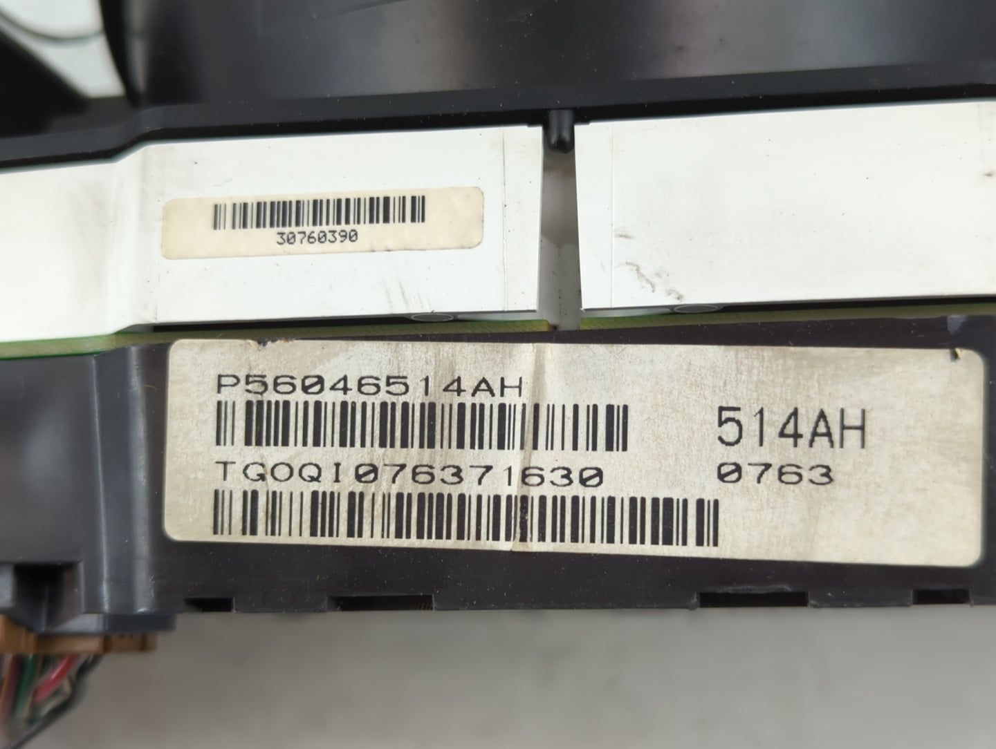 2011-2014 Chrysler 200 Instrument Cluster Speedometer Gauges P/N:P56046514AH Fits Fits 2011 2012 2013 2014 OEM Used Auto Par