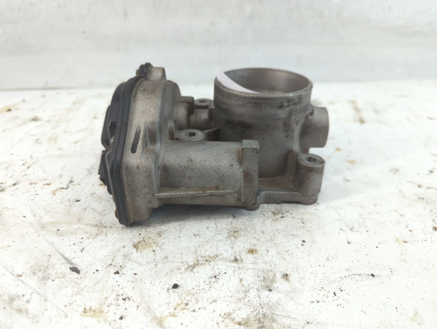 2011-2014 Chrysler 200 Throttle Body P/N:09246 2000176 090309 Fits OEM Used Auto Parts - Oemusedautoparts1.com