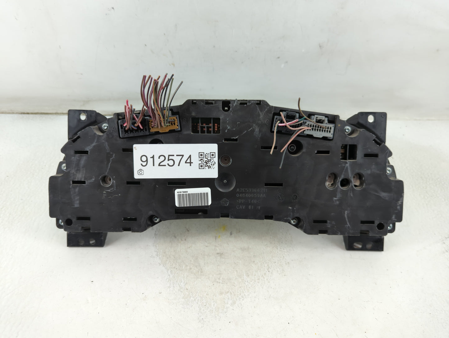 2011-2014 Chrysler 200 Instrument Cluster Speedometer Gauges P/N:P56046911AE Fits Fits 2011 2012 2013 2014 OEM Used Auto Par