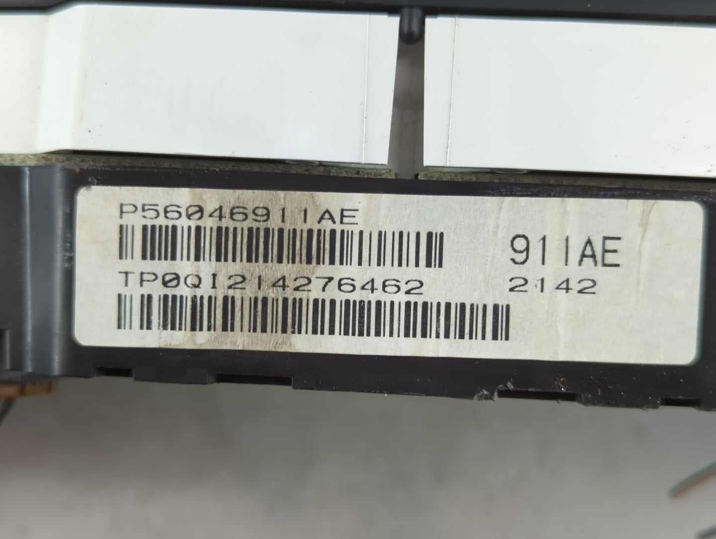 2011-2014 Chrysler 200 Instrument Cluster Speedometer Gauges P/N:P56046911AE Fits Fits 2011 2012 2013 2014 OEM Used Auto Par