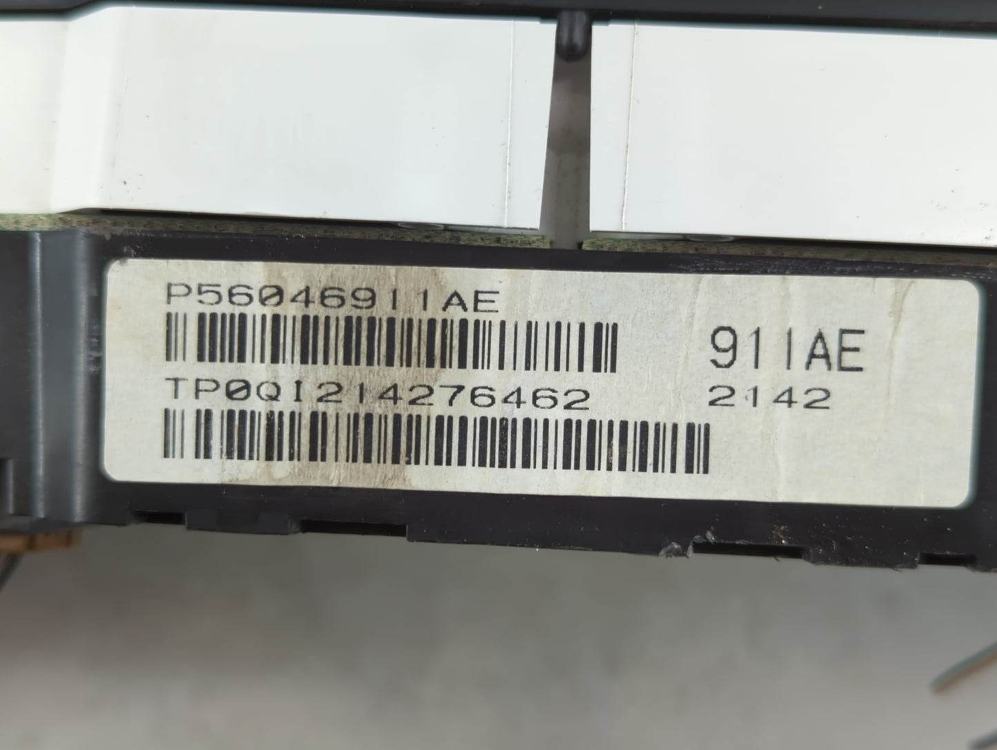 2011-2014 Chrysler 200 Instrument Cluster Speedometer Gauges P/N:P56046911AE Fits Fits 2011 2012 2013 2014 OEM Used Auto Par