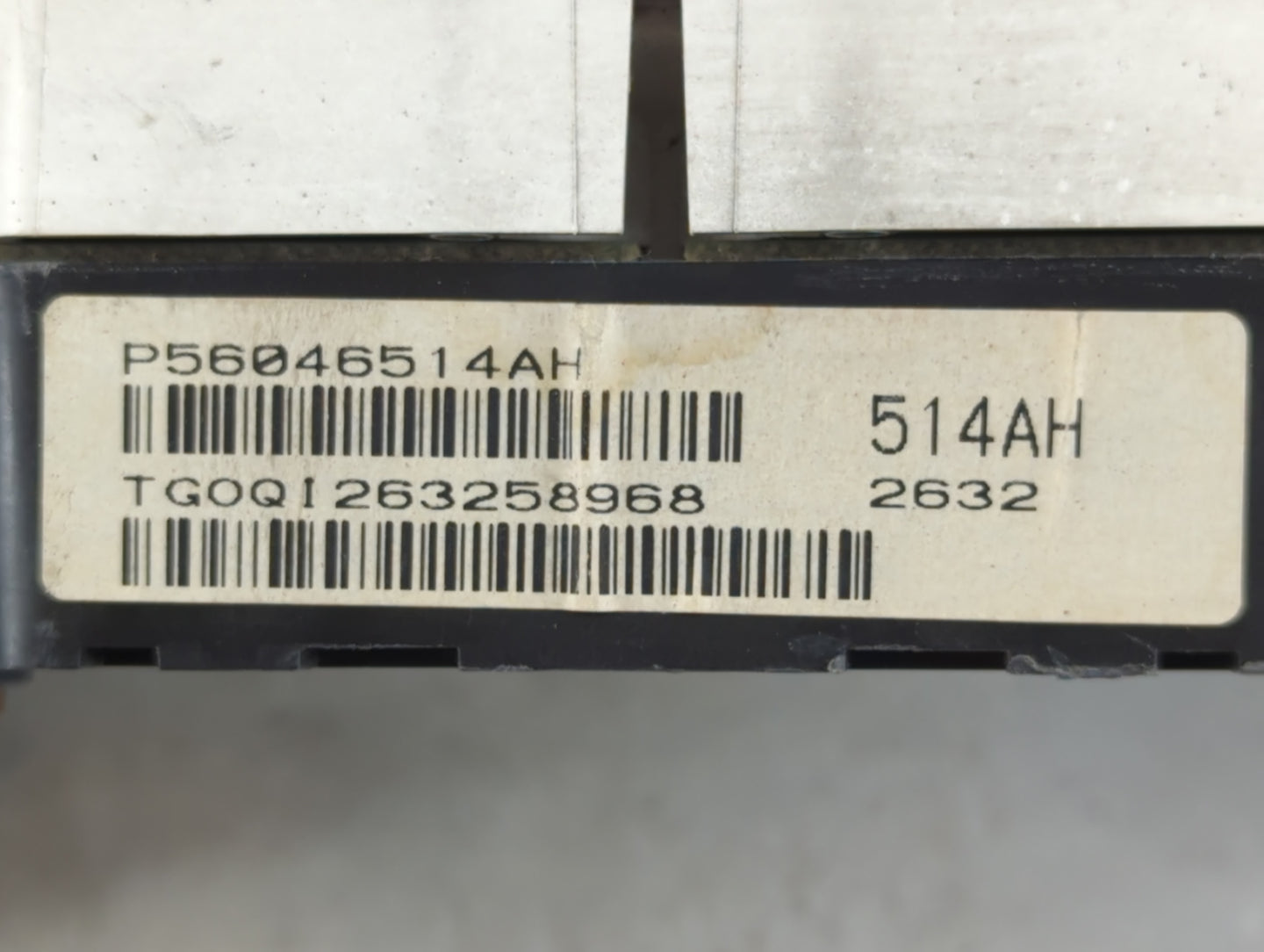 2011-2014 Chrysler 200 Instrument Cluster Speedometer Gauges P/N:P56046514AH Fits Fits 2011 2012 2013 2014 OEM Used Auto Par