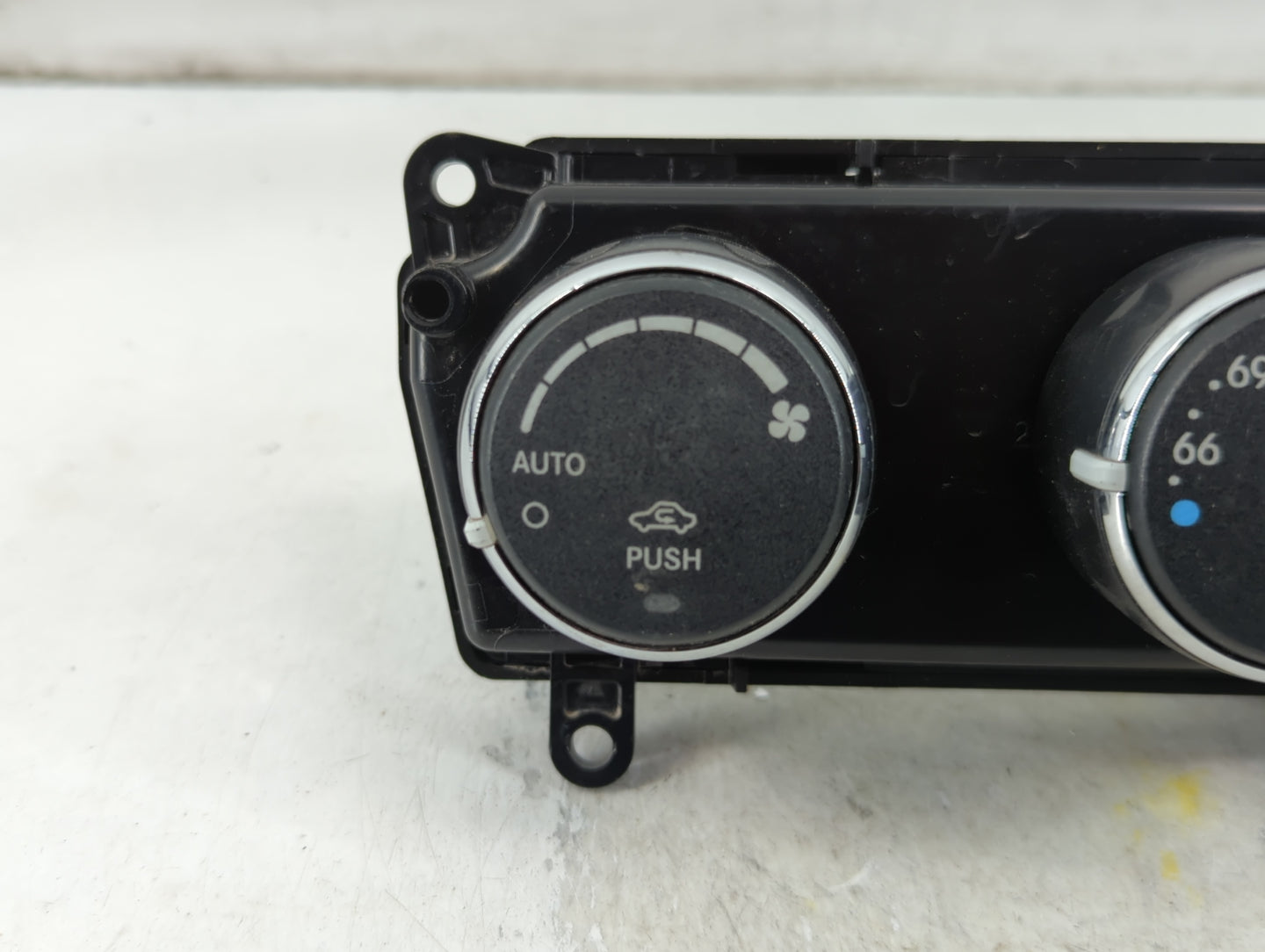 2011-2014 Chrysler 200 Climate Control Module Temperature AC/Heater Replacement P/N:P55111888AI Fits Fits 2010 2011 2012 201