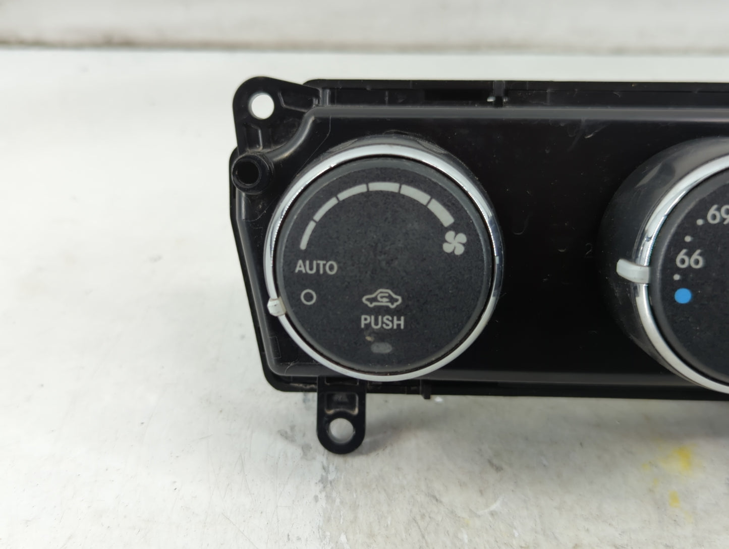 2011-2014 Chrysler 200 Climate Control Module Temperature AC/Heater Replacement P/N:P55111888AI Fits Fits 2010 2011 2012 201