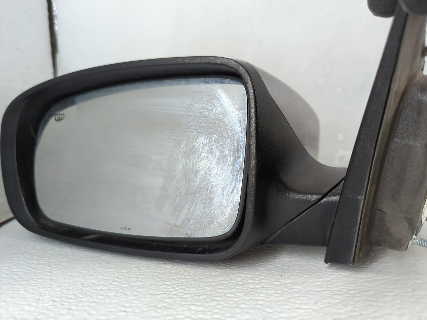 2011-2014 Chrysler 200 Driver Side View Mirror - Left Door Mirror OEM Used - Oemusedautoparts1.com