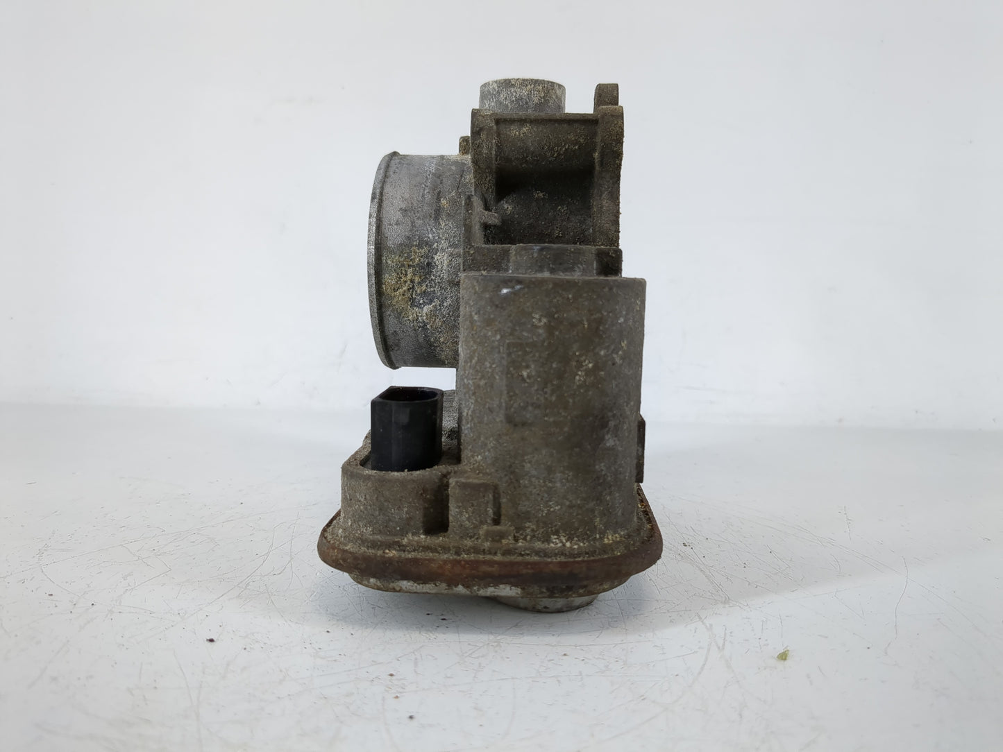 2011-2014 Chrysler 200 Throttle Body Fits Fits 2007 2008 2009 2010 2011 2012 2013 2014 2015 2016 2017 2018 OEM Used Auto Par