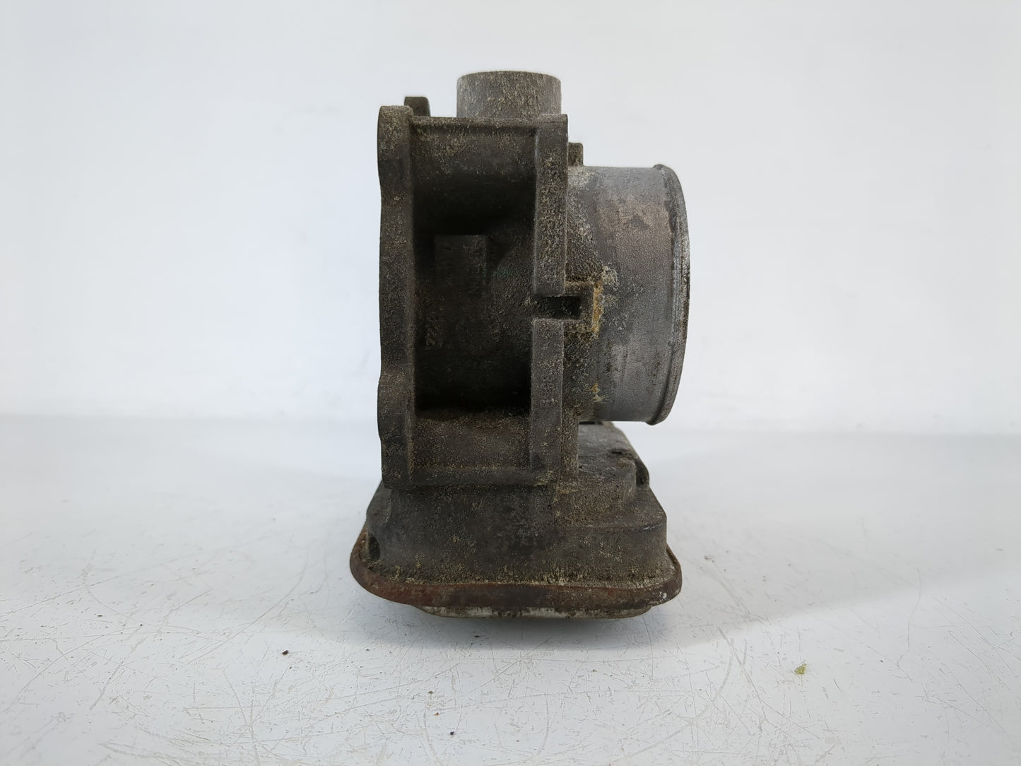 2011-2014 Chrysler 200 Throttle Body Fits Fits 2007 2008 2009 2010 2011 2012 2013 2014 2015 2016 2017 2018 OEM Used Auto Par