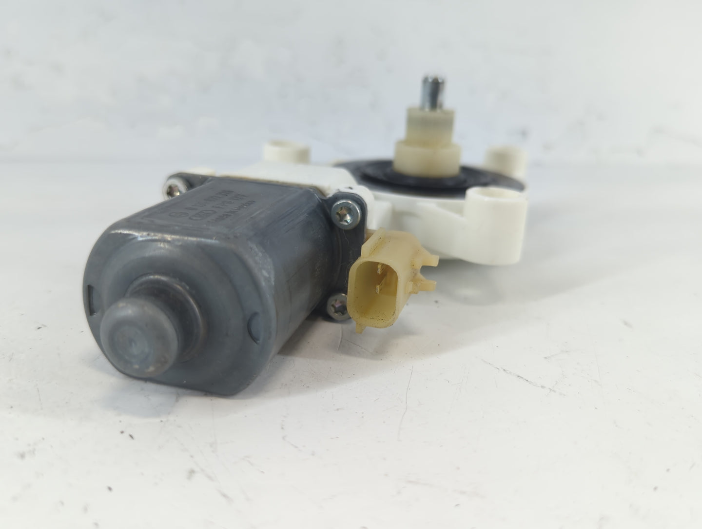 2011-2014 Chrysler 200 Driver Front Left Power Window Motor - Oemusedautoparts1.com