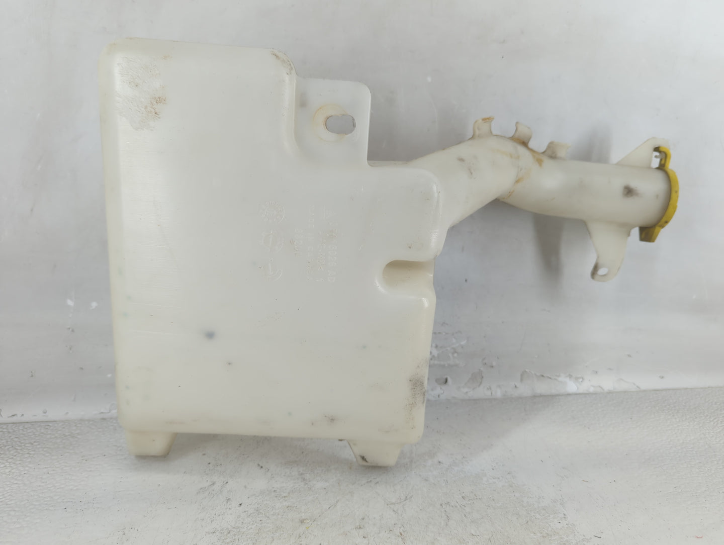 2011-2014 Chrysler 200 Radiator Coolant Overflow Expansion Tank Bottle 939873 - Oemusedautoparts1.com