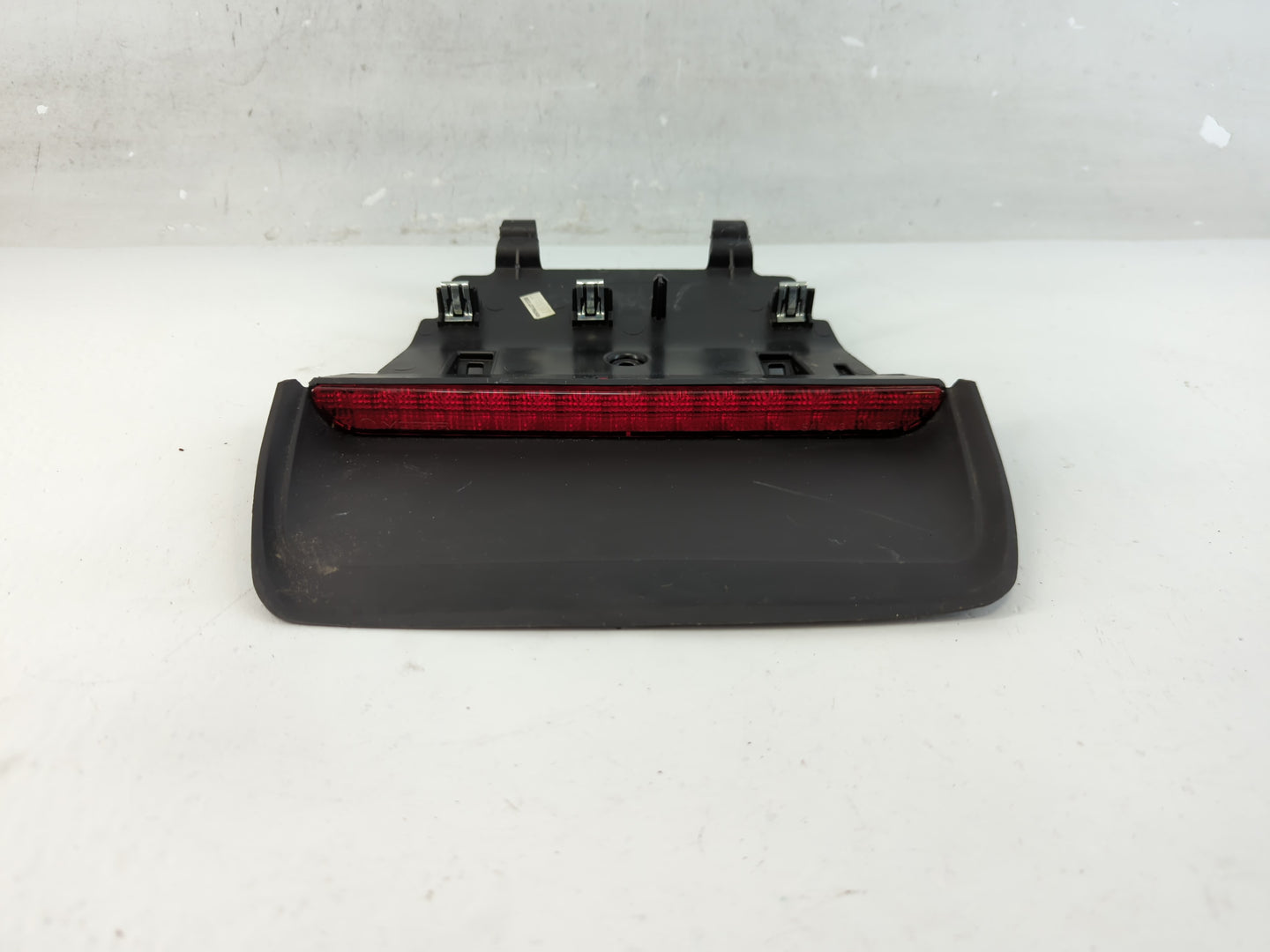 2013 Chrysler 200 Third Brake Light Tail Light Fits OEM Used Auto Parts - Oemusedautoparts1.com