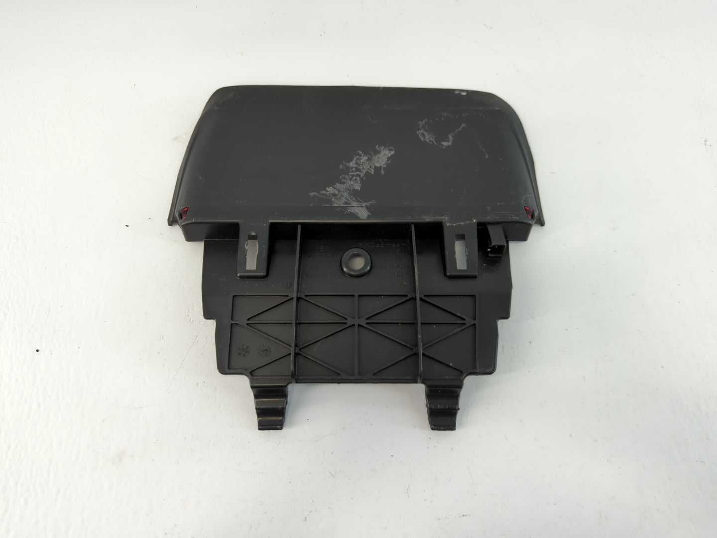 2013 Chrysler 200 Third Brake Light Tail Light Fits OEM Used Auto Parts - Oemusedautoparts1.com