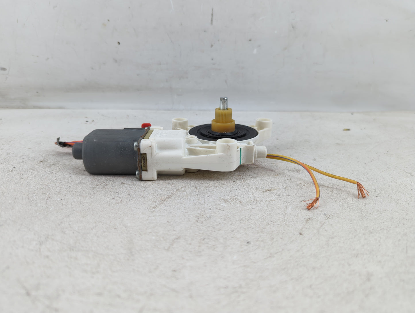 2011-2014 Chrysler 200 Passenger Rear Right Power Window Motor - Oemusedautoparts1.com