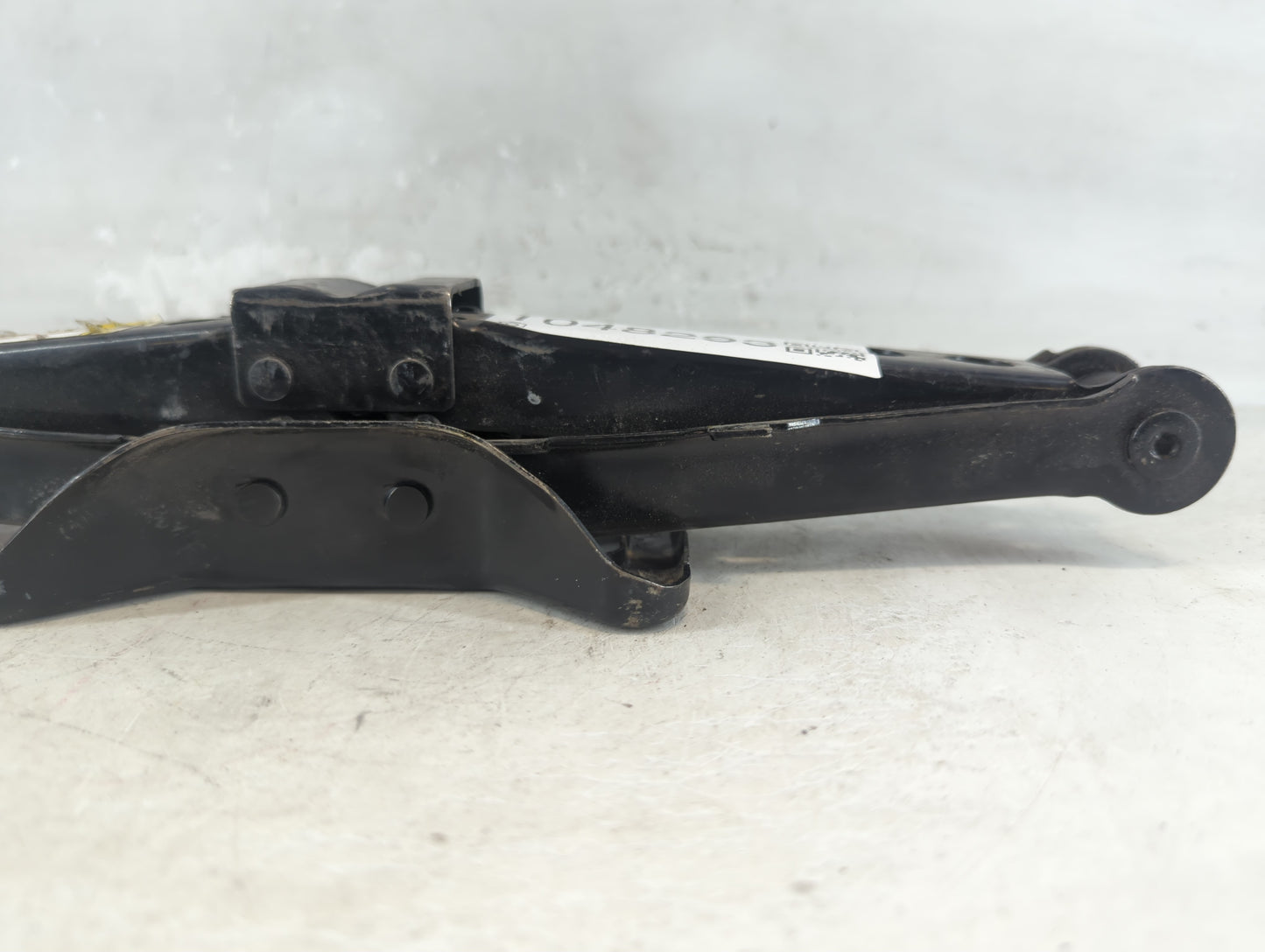 2013 Chrysler 300 Spare Scissor Car Jack - Oemusedautoparts1.com