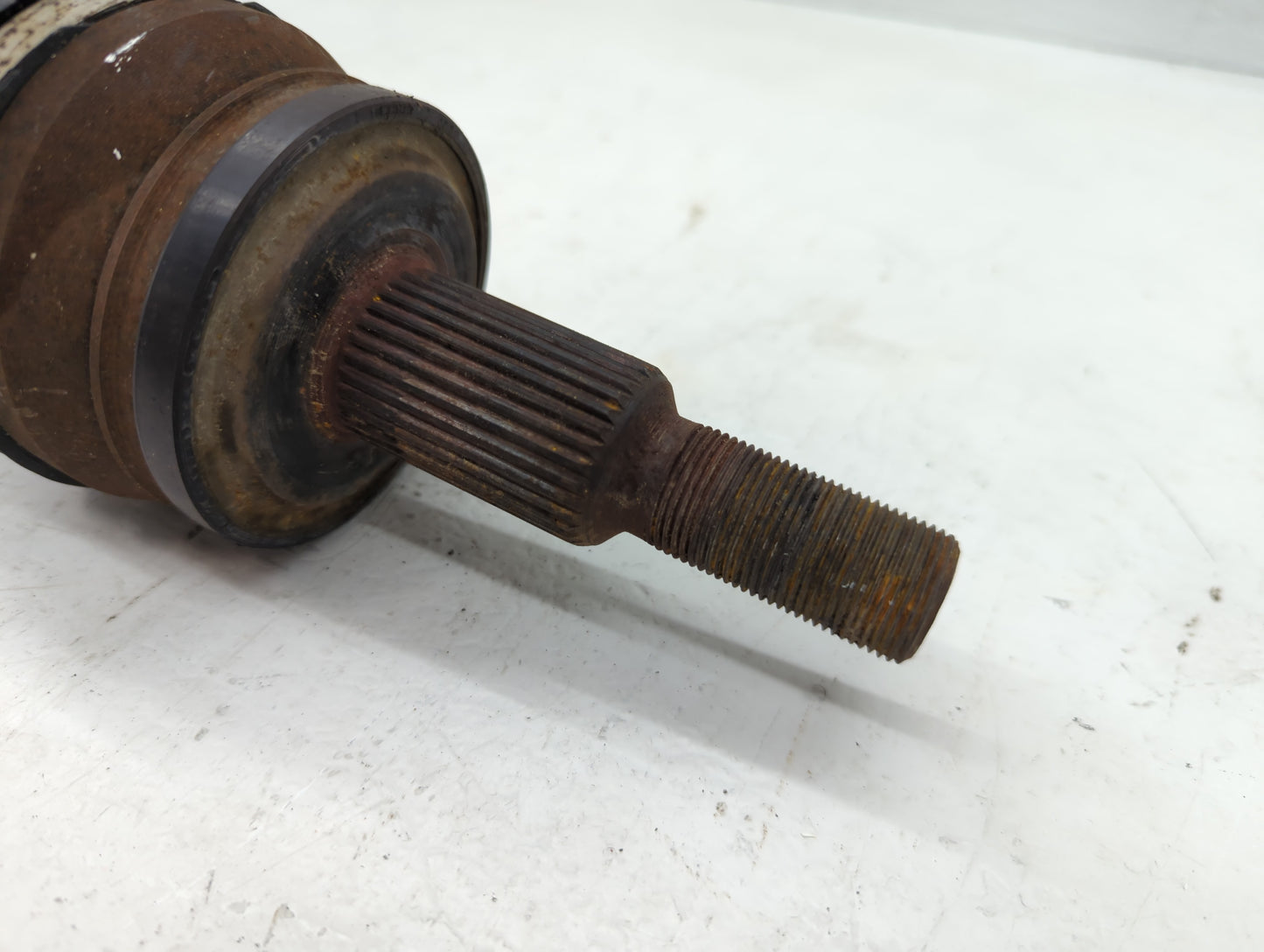 2012-2014 Chrysler 300 Axle Shaft Front Passenger Cv C/v - Oemusedautoparts1.com