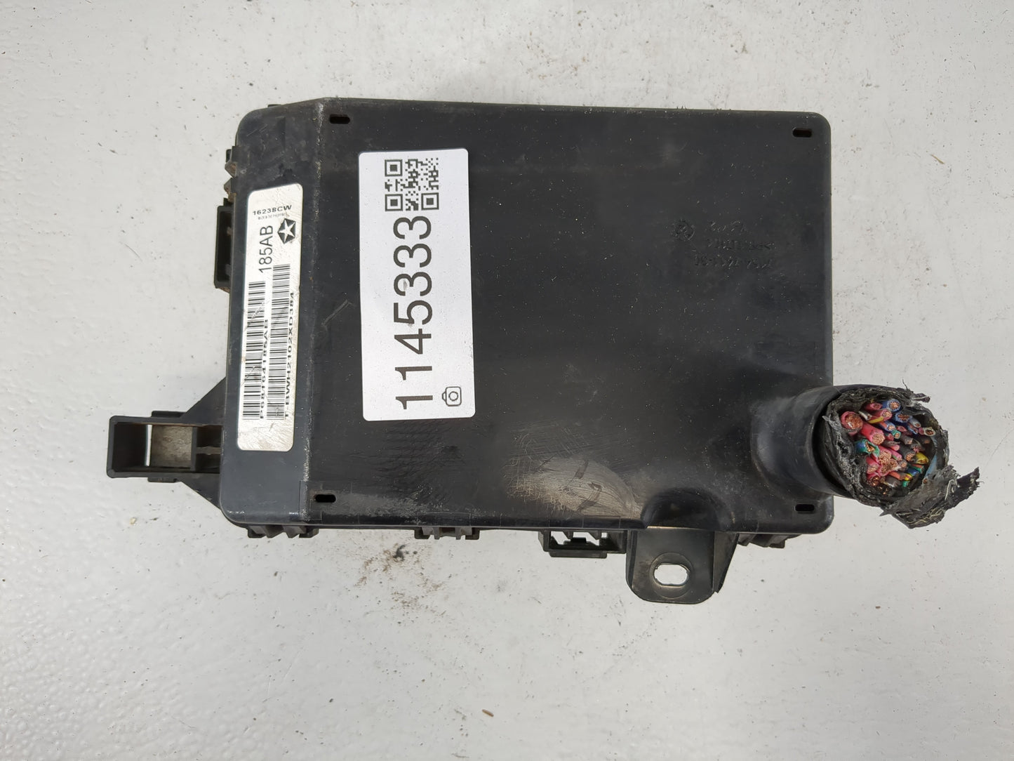 2012-2014 Chrysler 300 Fusebox Fuse Box Panel Relay Module P/N:P68164183AC P68081207AB, P680083977AC Fits Fits 2012 2013 201