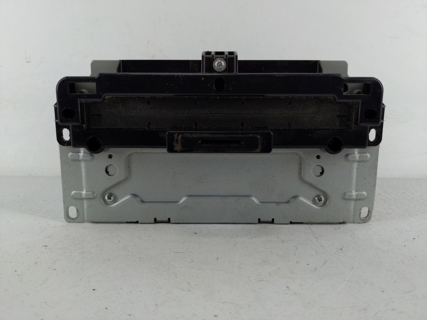 2013 Chrysler 300 Radio AM FM Cd Player Receiver Replacement P/N:P05091367AI Fits Fits 2014 OEM Used Auto Parts - Oemusedaut