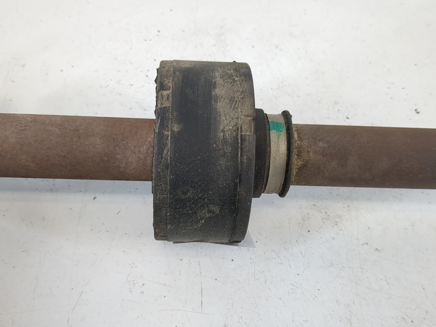 Chrysler 300 Axle Shaft Front Driver Cv C/v - Oemusedautoparts1.com